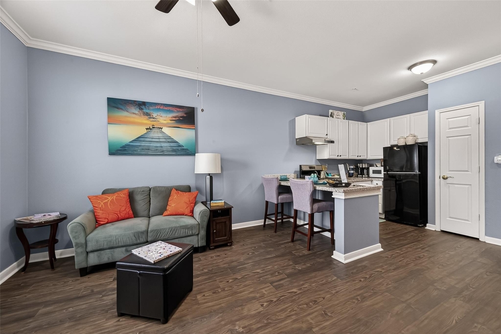 929 Rockmead - Photo 0