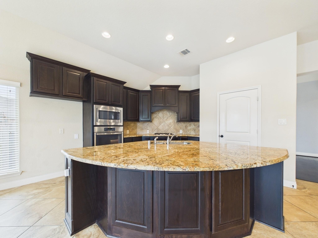 2807 Naples Park Lane - Photo 13