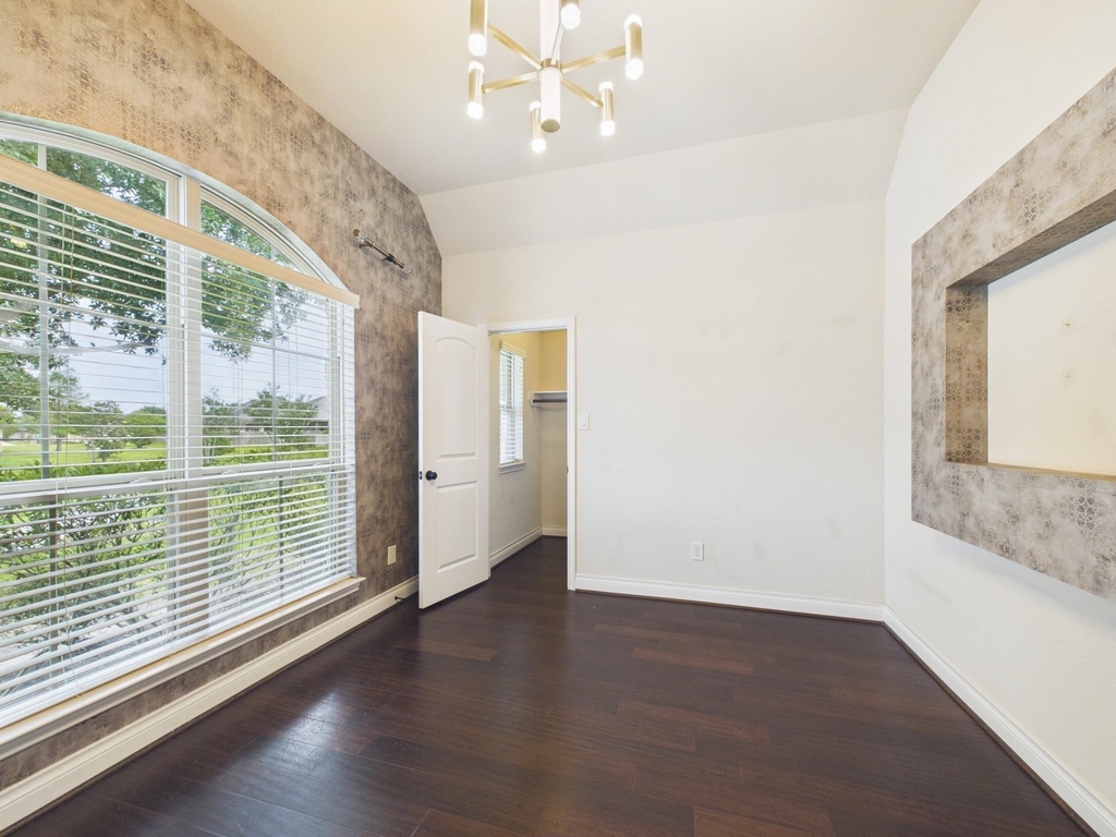 2807 Naples Park Lane - Photo 6