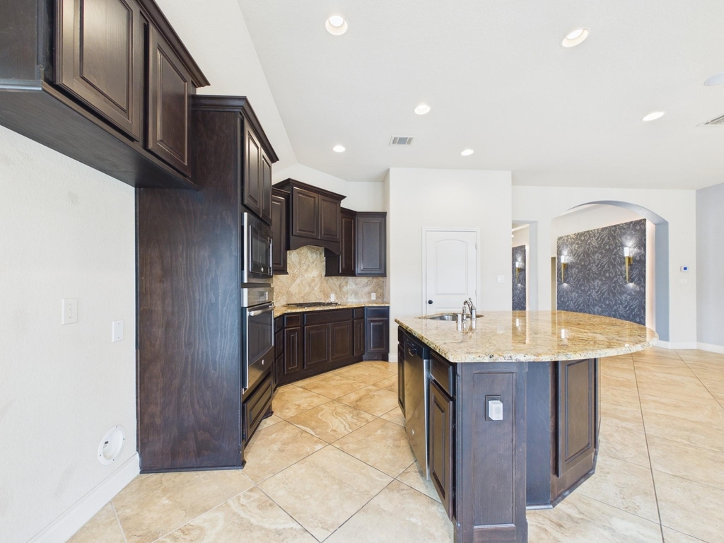 2807 Naples Park Lane - Photo 11