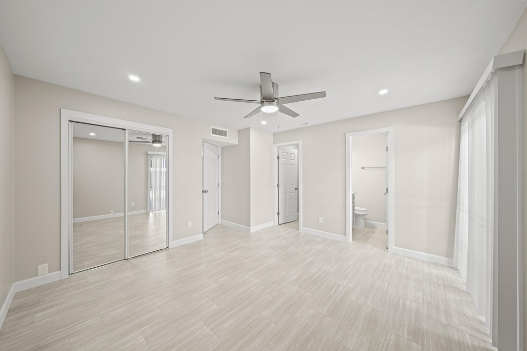 2201 Fountain View Drive - Photo 6