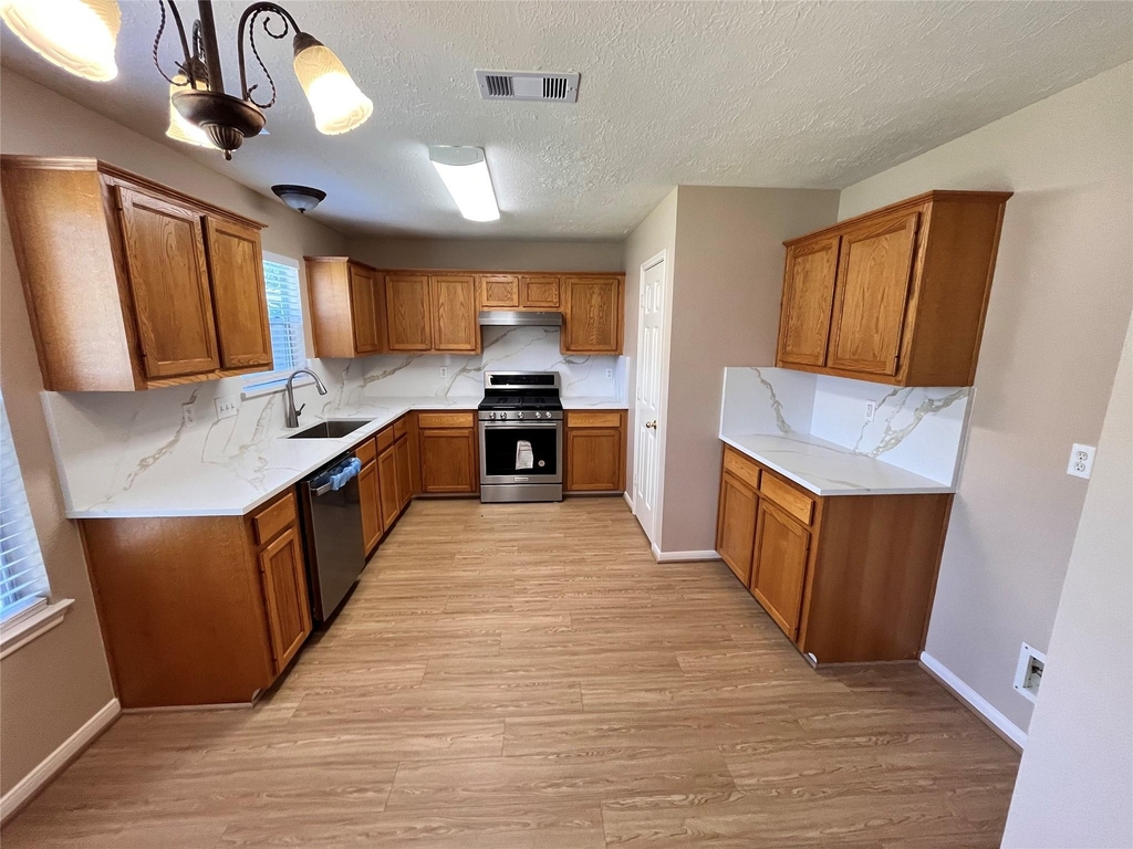 16118 Cypress Valley Drive - Photo 16