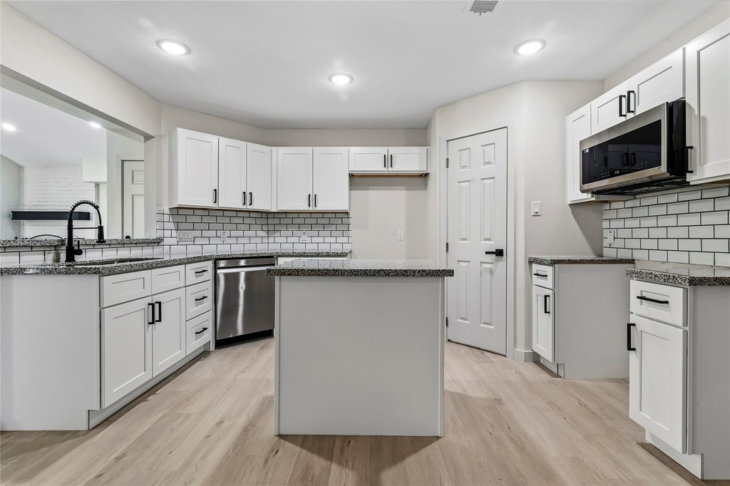 13414 Ravensway Drive - Photo 4