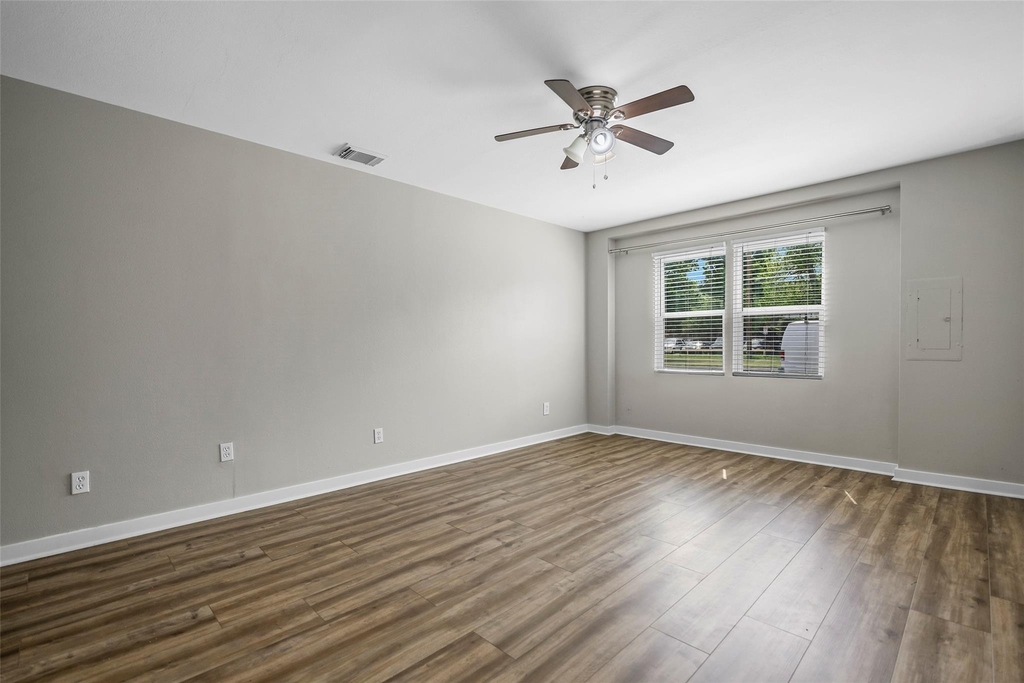 6918 Irvington Boulevard - Photo 10