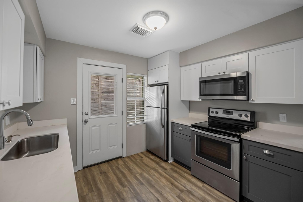 6918 Irvington Boulevard - Photo 2