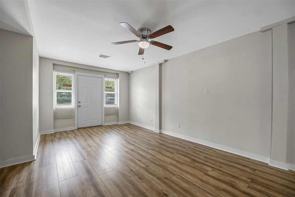 6918 Irvington Boulevard - Photo 4