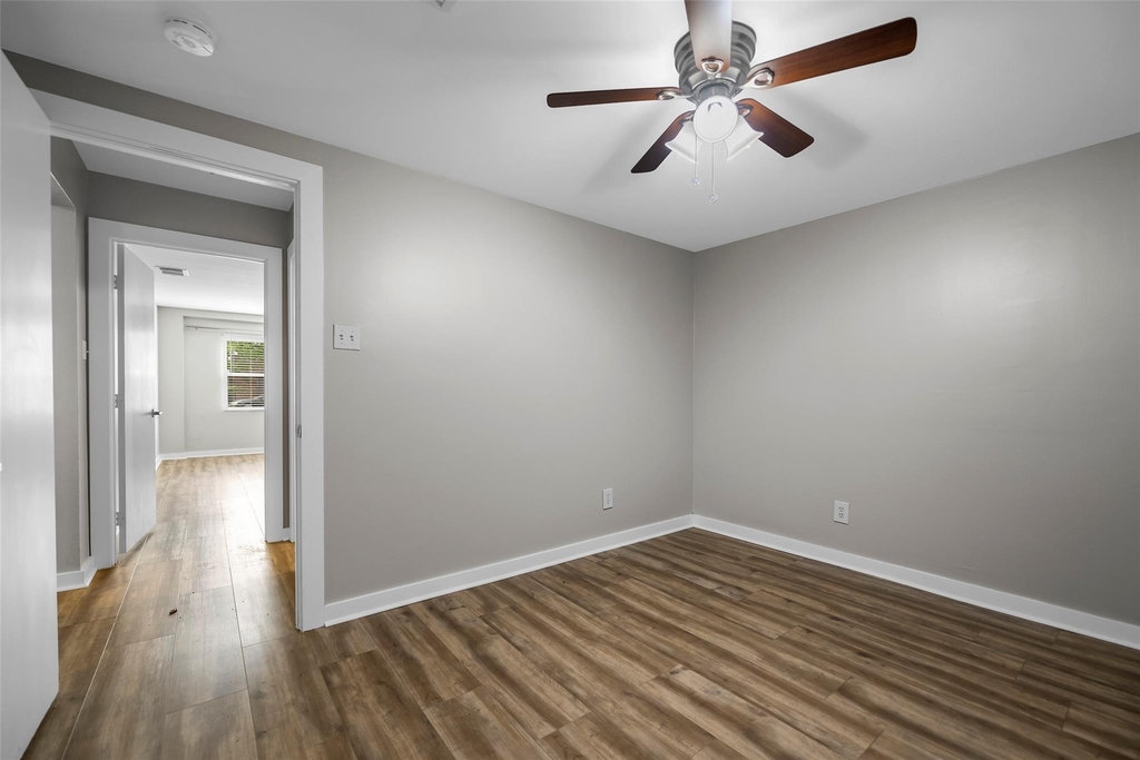 6918 Irvington Boulevard - Photo 8