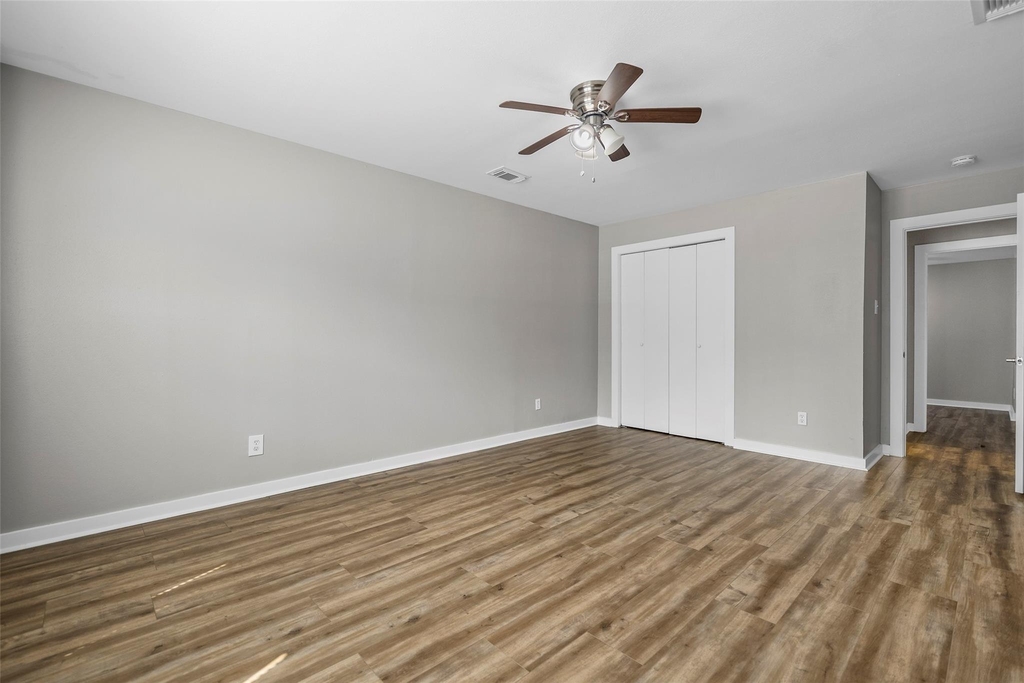 6918 Irvington Boulevard - Photo 11