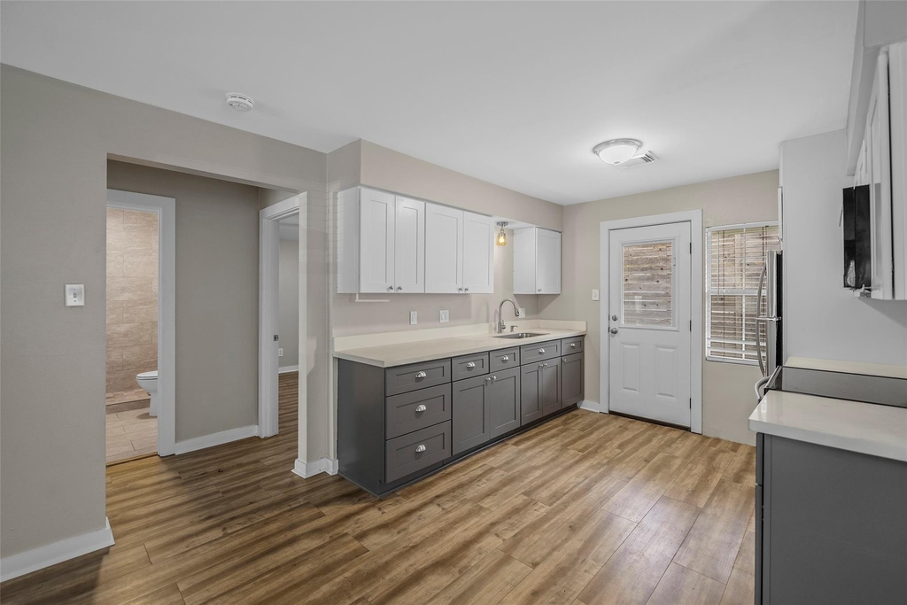 6918 Irvington Boulevard - Photo 0