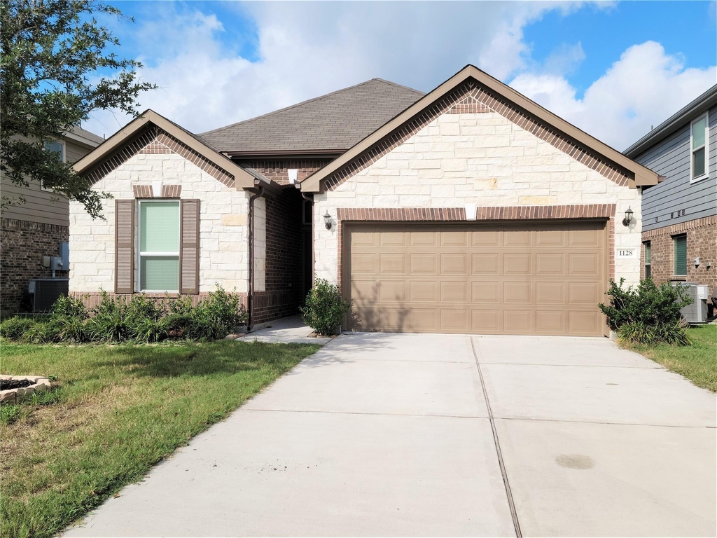 1128 Swinford Court - Photo 0