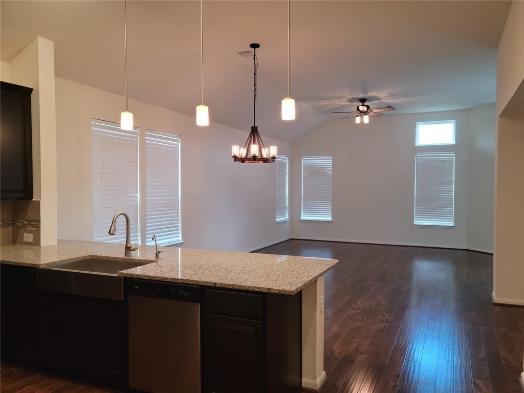 1128 Swinford Court - Photo 2