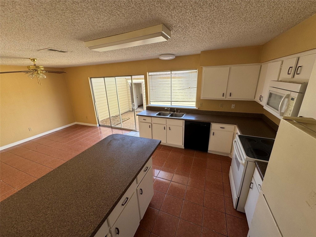 7170 S Dairy Ashford Road - Photo 15