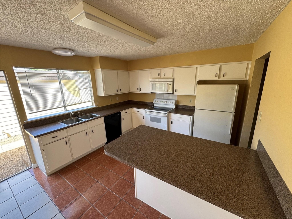 7170 S Dairy Ashford Road - Photo 14