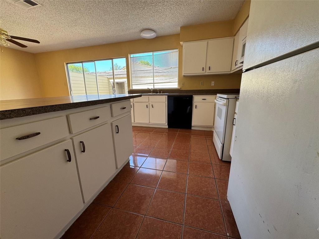 7170 S Dairy Ashford Road - Photo 11