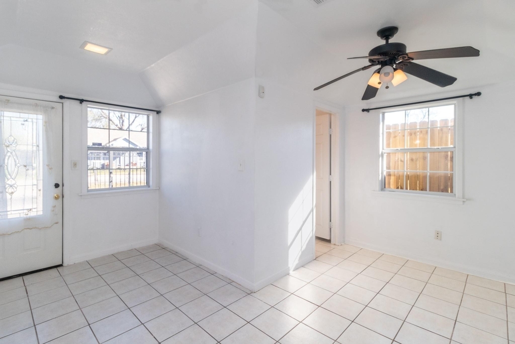 8004 Mendez Street - Photo 4
