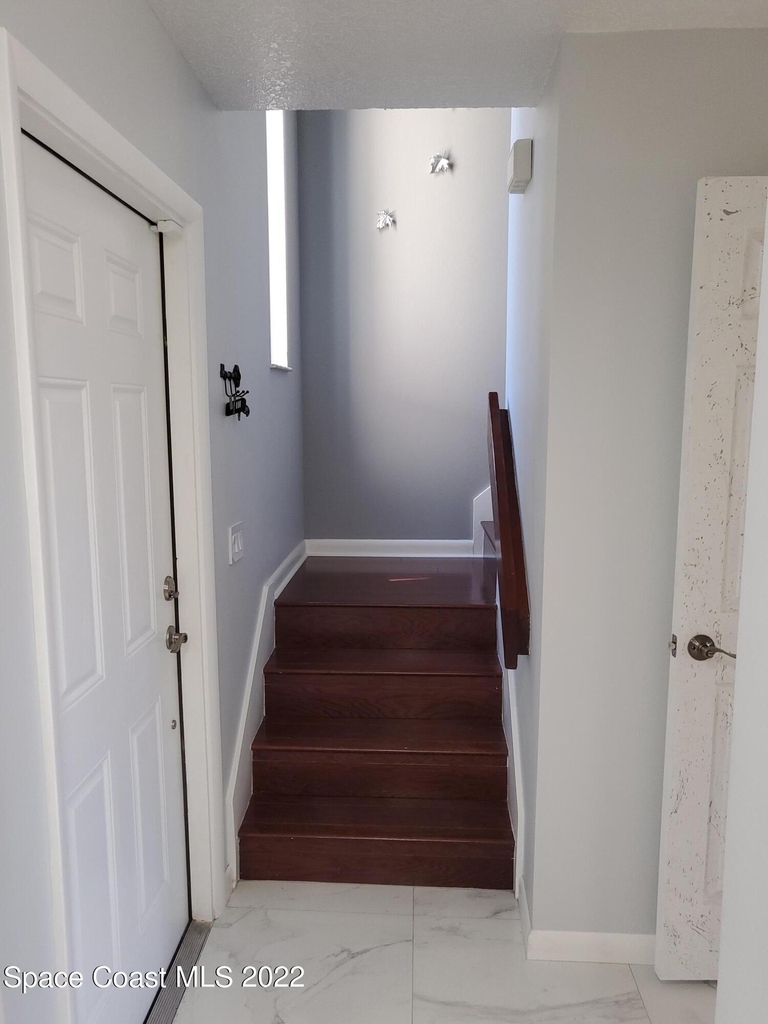 10 Bogart Place - Photo 13