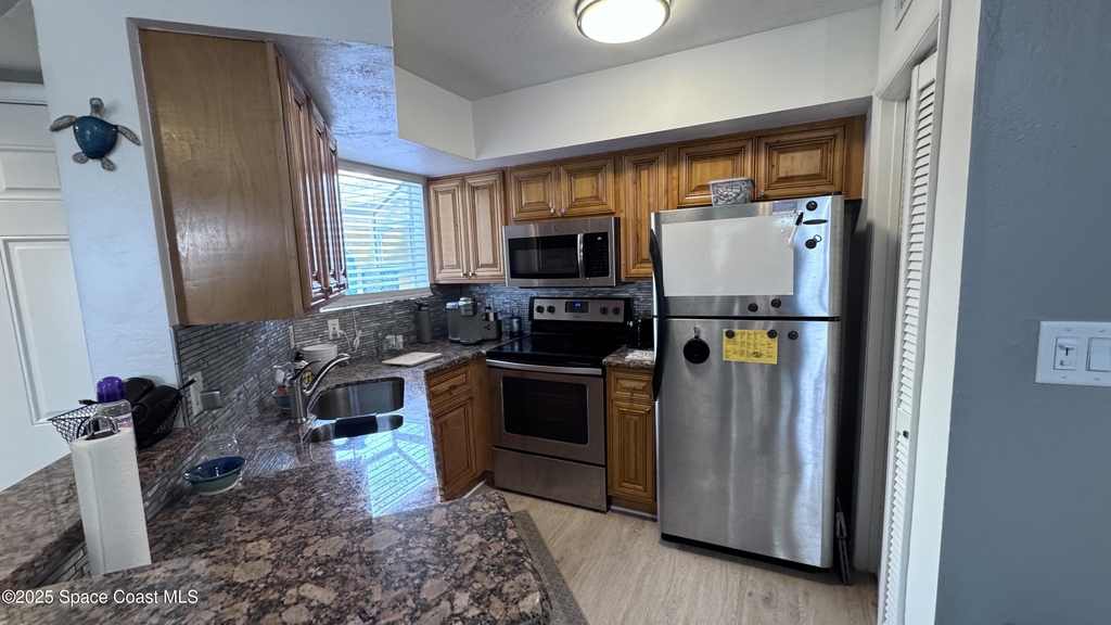 1841 Island Club Drive - Photo 9