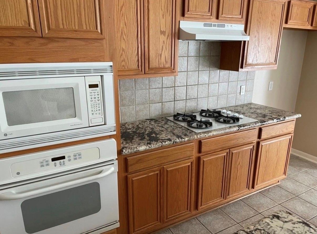 15119 Wimberly Park Drive - Photo 3