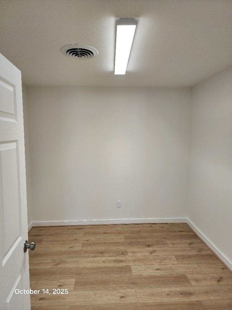 1301 N Avenue H - Photo 13