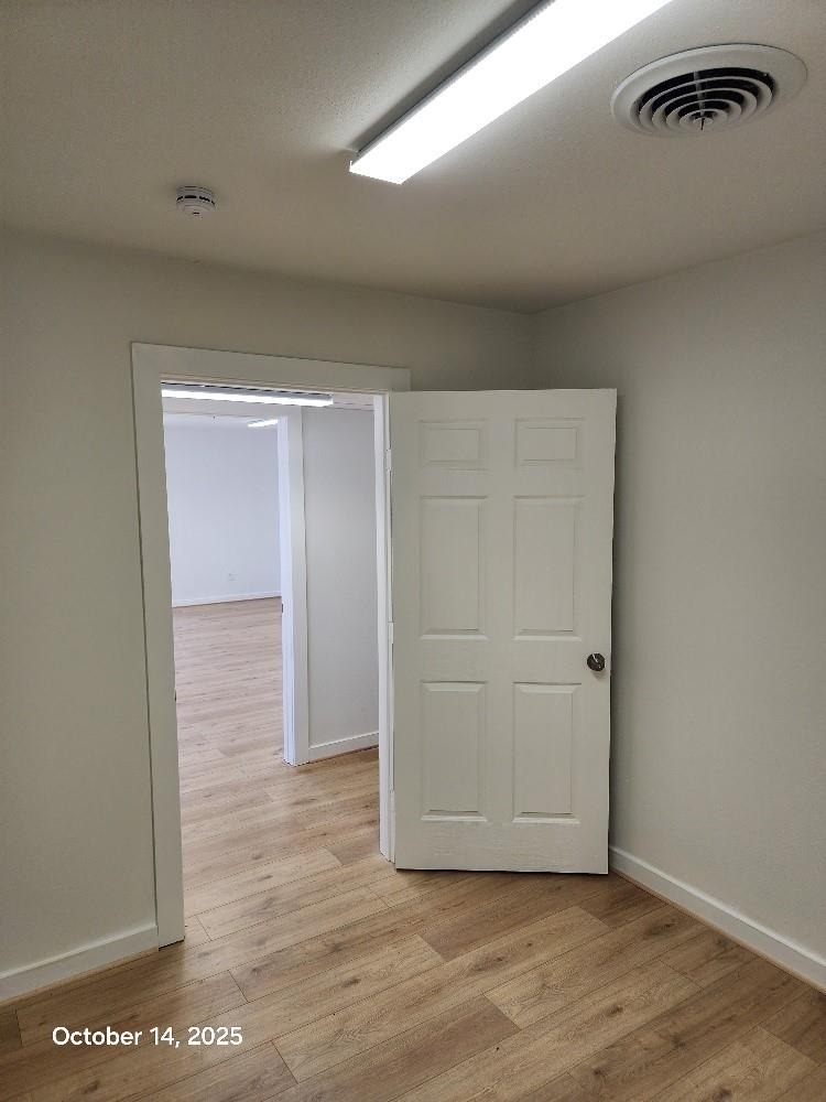 1301 N Avenue H - Photo 14