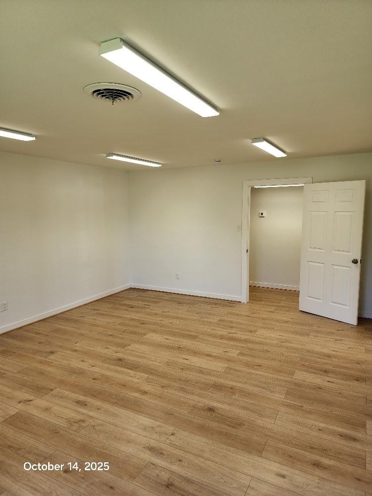 1301 N Avenue H - Photo 17