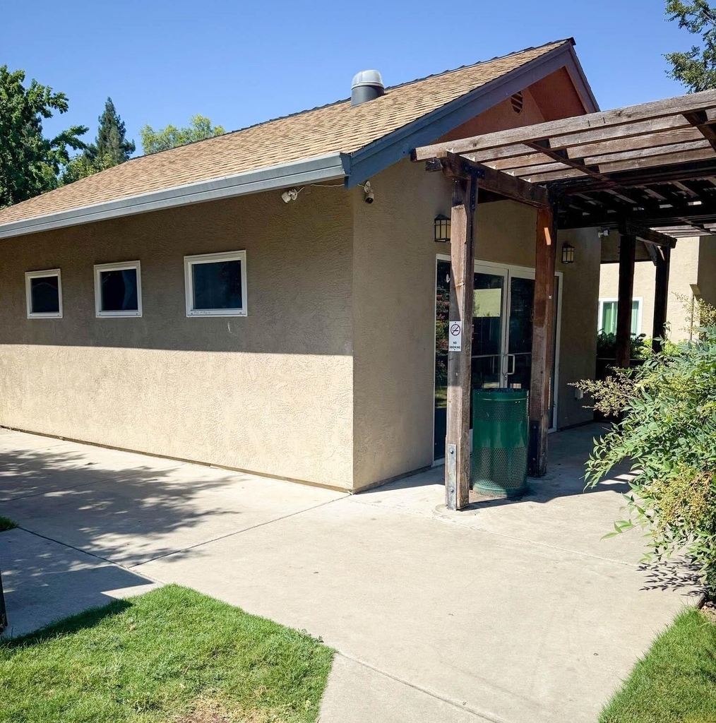 729 Nord Avenue - Photo 1
