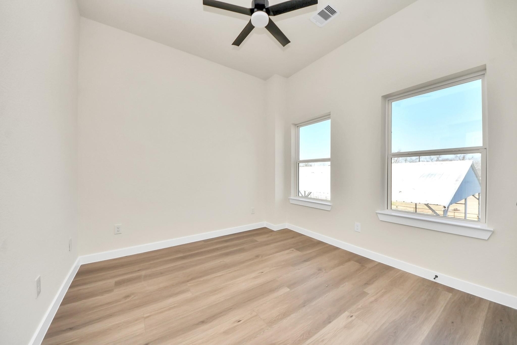 8025 Peachtree Street - Photo 33
