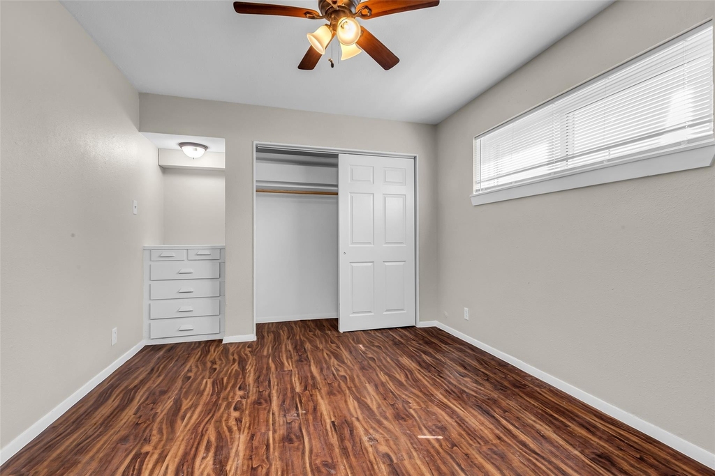 4706 Yellowstone Boulevard - Photo 4