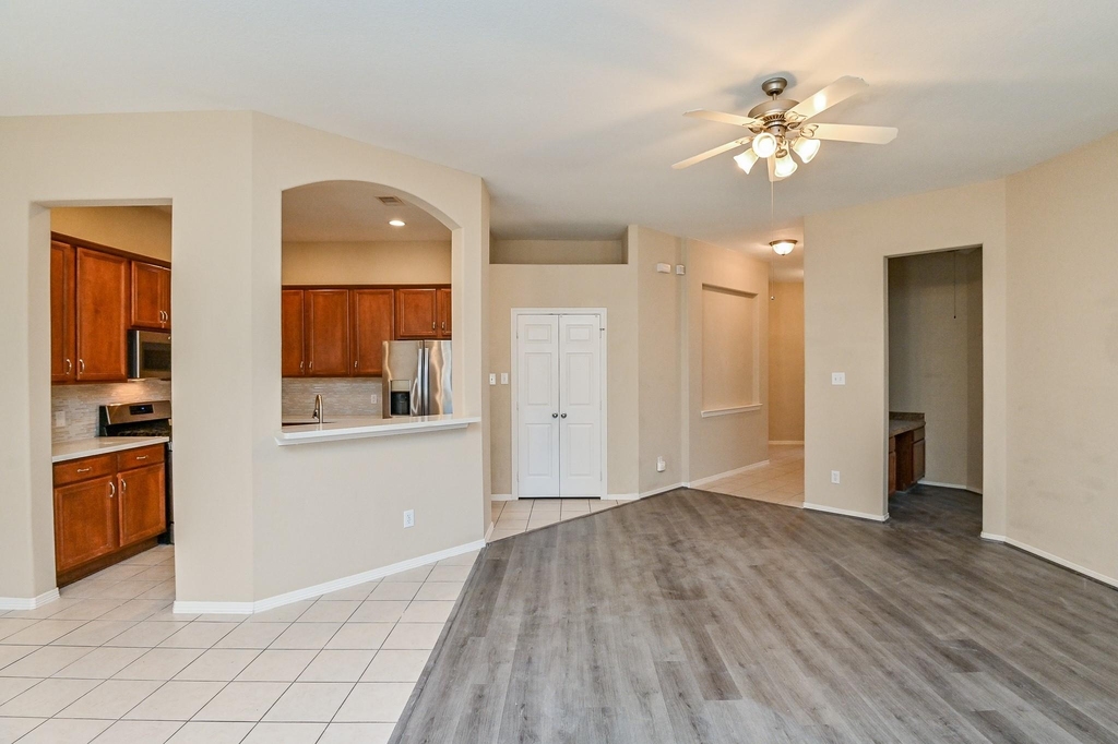 719 Levi Bend - Photo 8