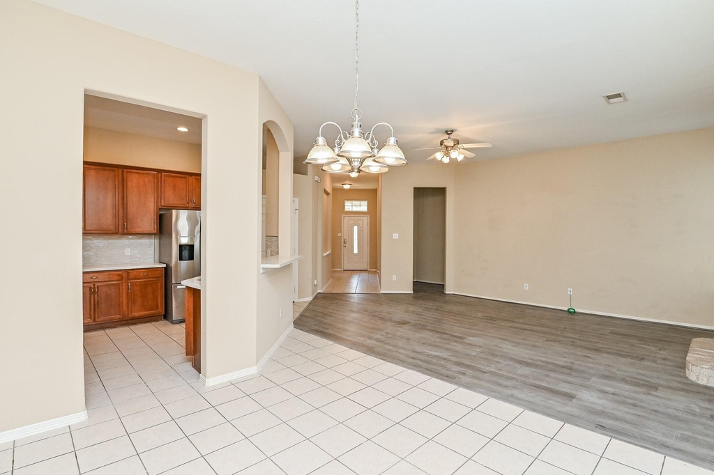 719 Levi Bend - Photo 5