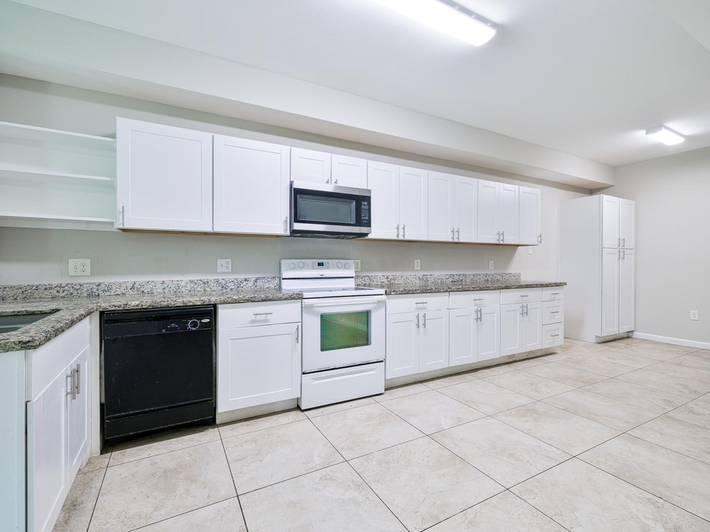 12658 Briar Patch Road - Photo 5