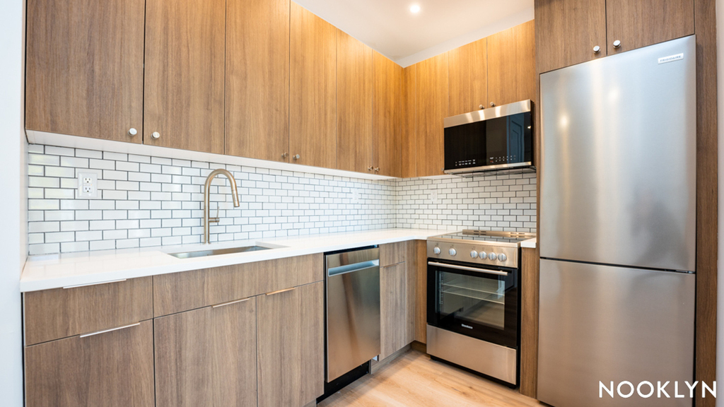 68 Gold Street - Photo 1