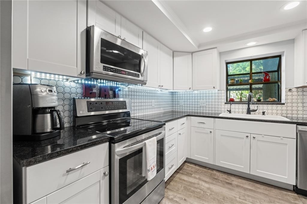 300 S Florida Avenue - Photo 18