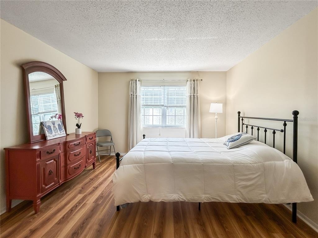 1706 Belleair Forest Drive - Photo 4