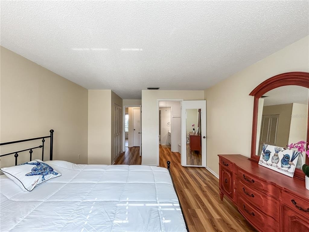 1706 Belleair Forest Drive - Photo 5
