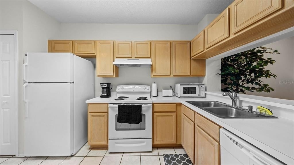 12444 Berkeley Square Drive - Photo 7