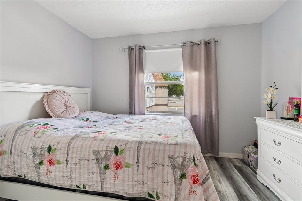 7210 N Manhattan Avenue - Photo 7