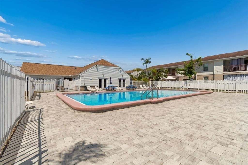 7210 N Manhattan Avenue - Photo 22