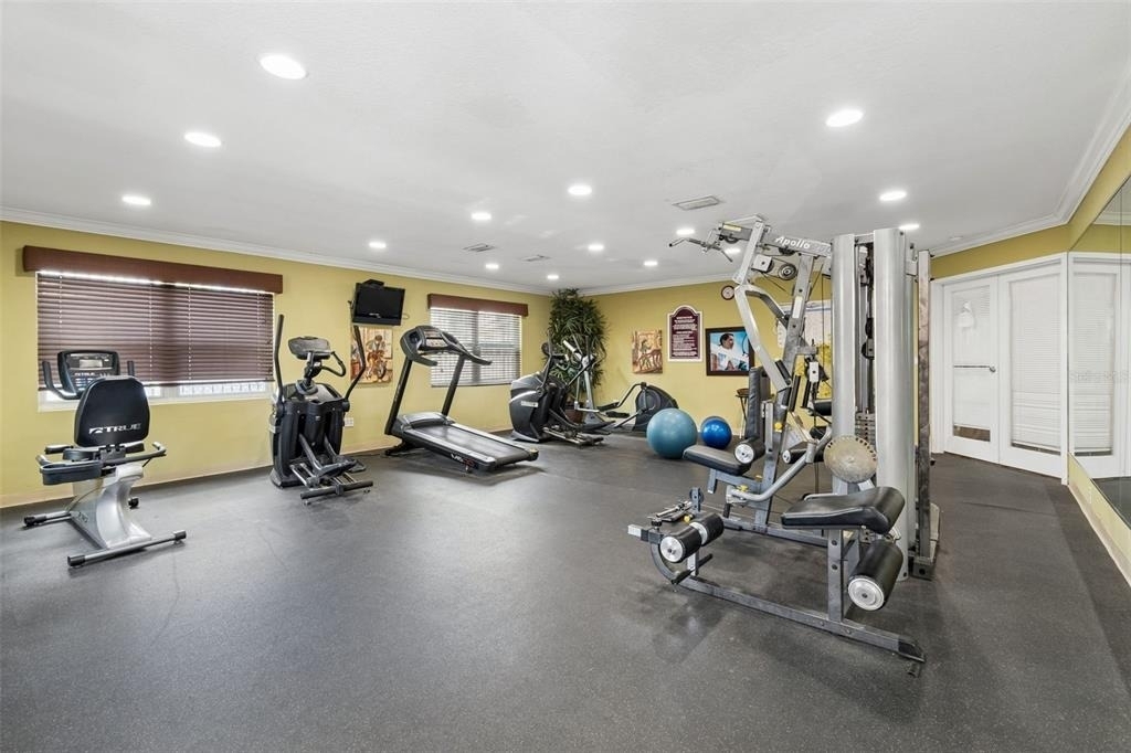 7210 N Manhattan Avenue - Photo 15