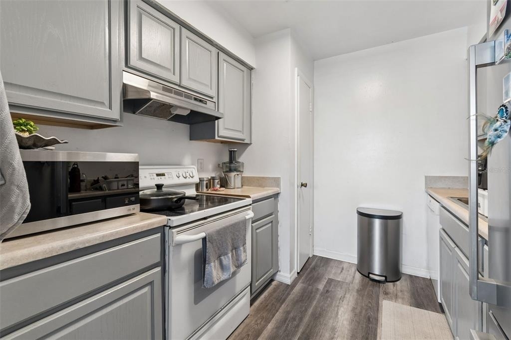 7210 N Manhattan Avenue - Photo 3
