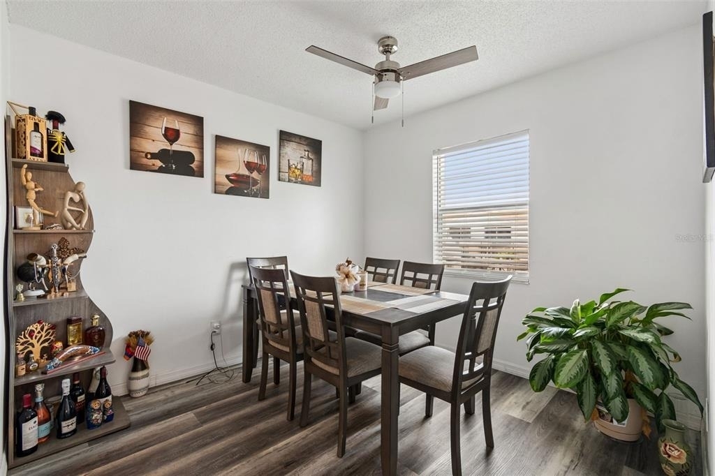 7210 N Manhattan Avenue - Photo 1