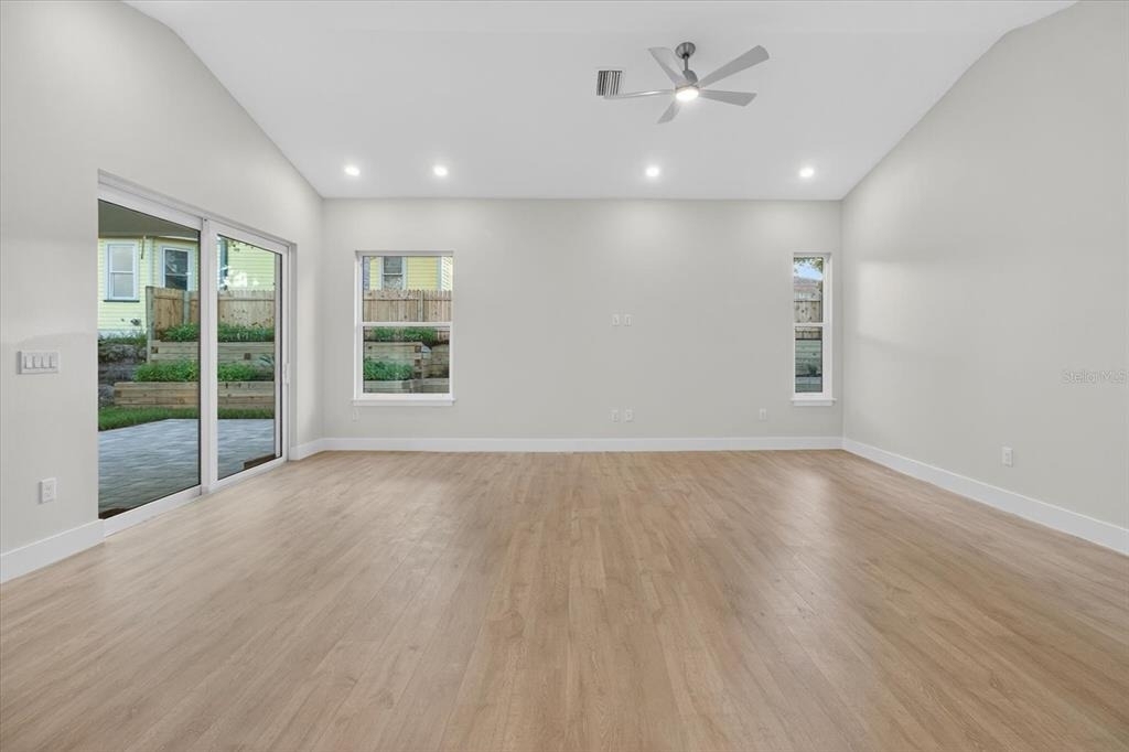 207 Athens Street - Photo 16