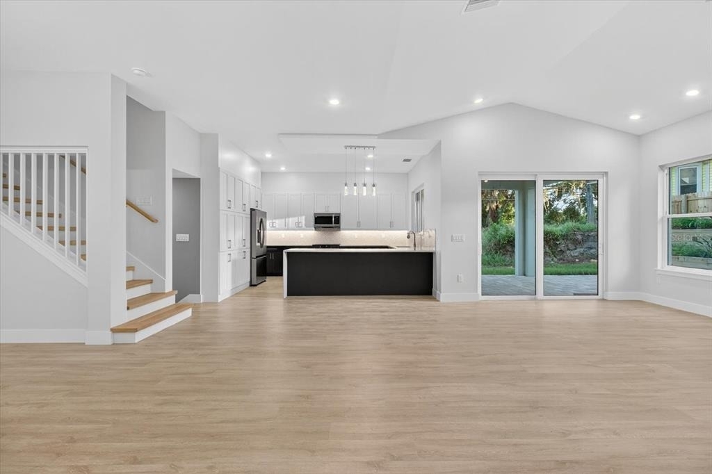 207 Athens Street - Photo 22