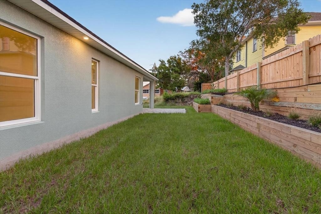 207 Athens Street - Photo 70