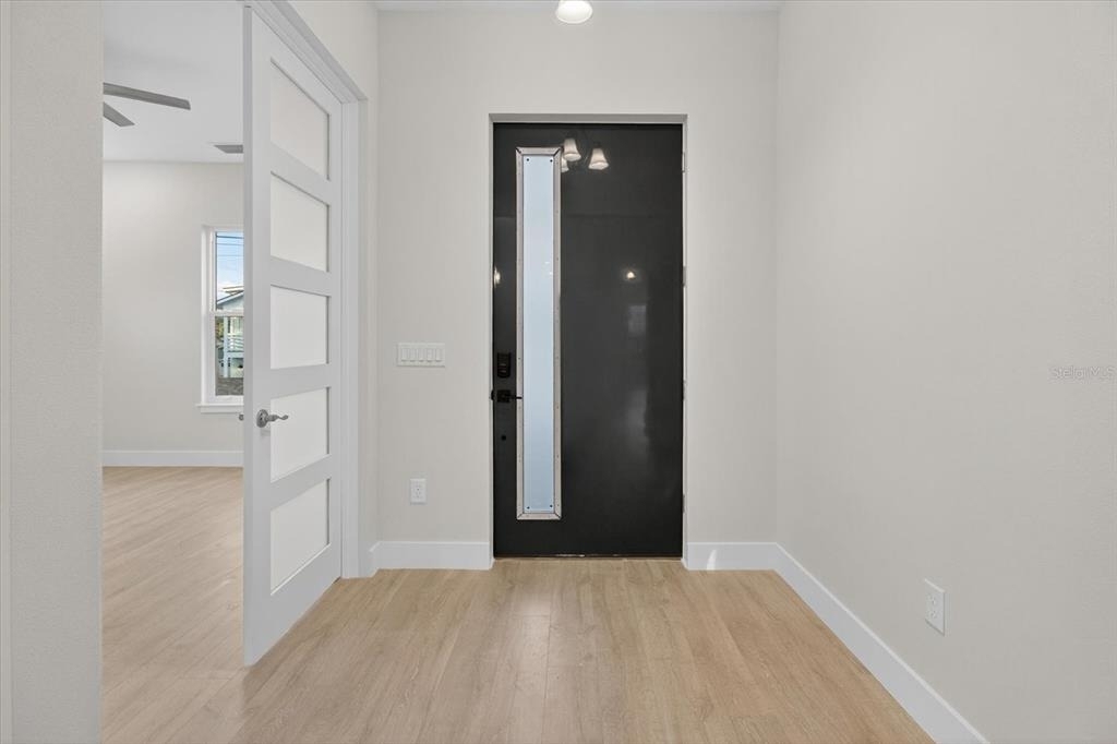 207 Athens Street - Photo 11