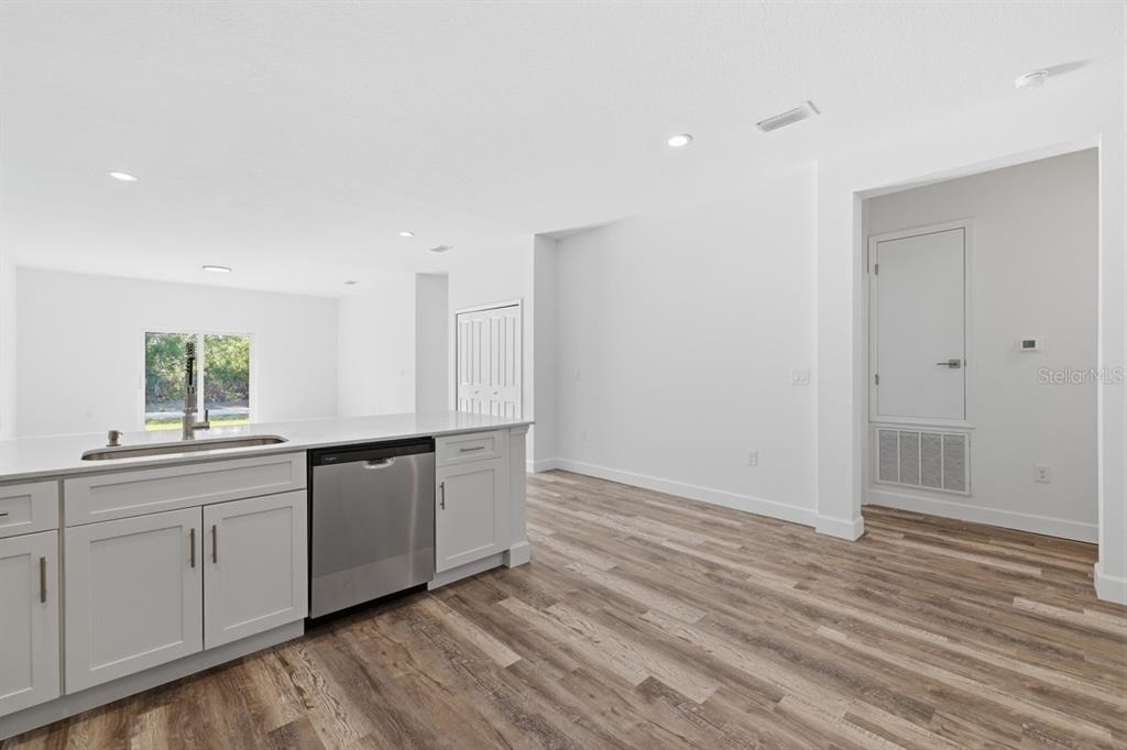 10047 Amicola Street - Photo 7