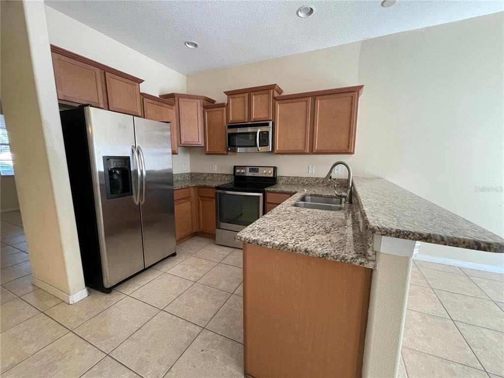 10616 Savannah Plantation Court - Photo 4
