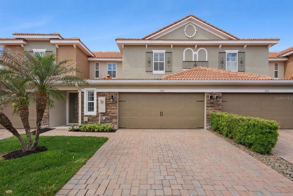 5640 Siracusa Lane - Photo 0