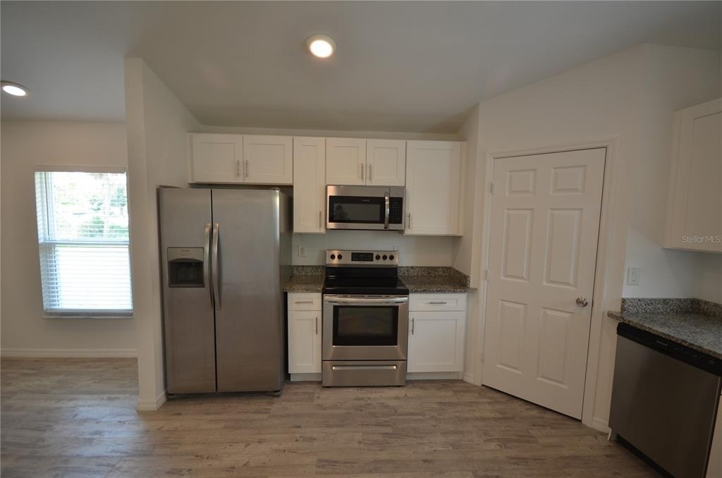 2225 Carver Avenue - Photo 10