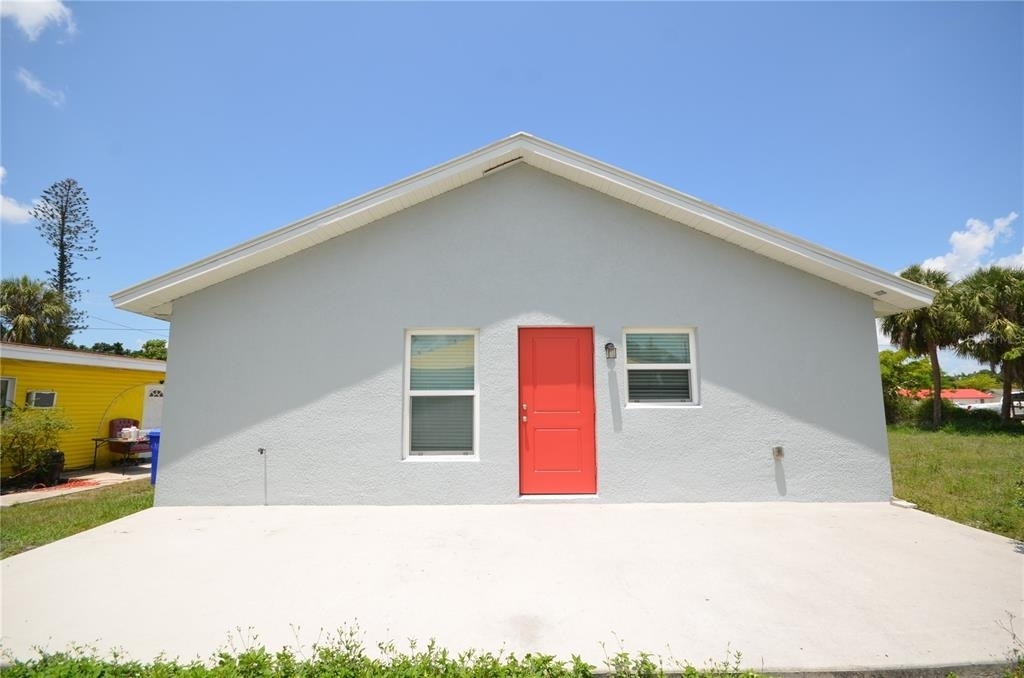 2225 Carver Avenue - Photo 3